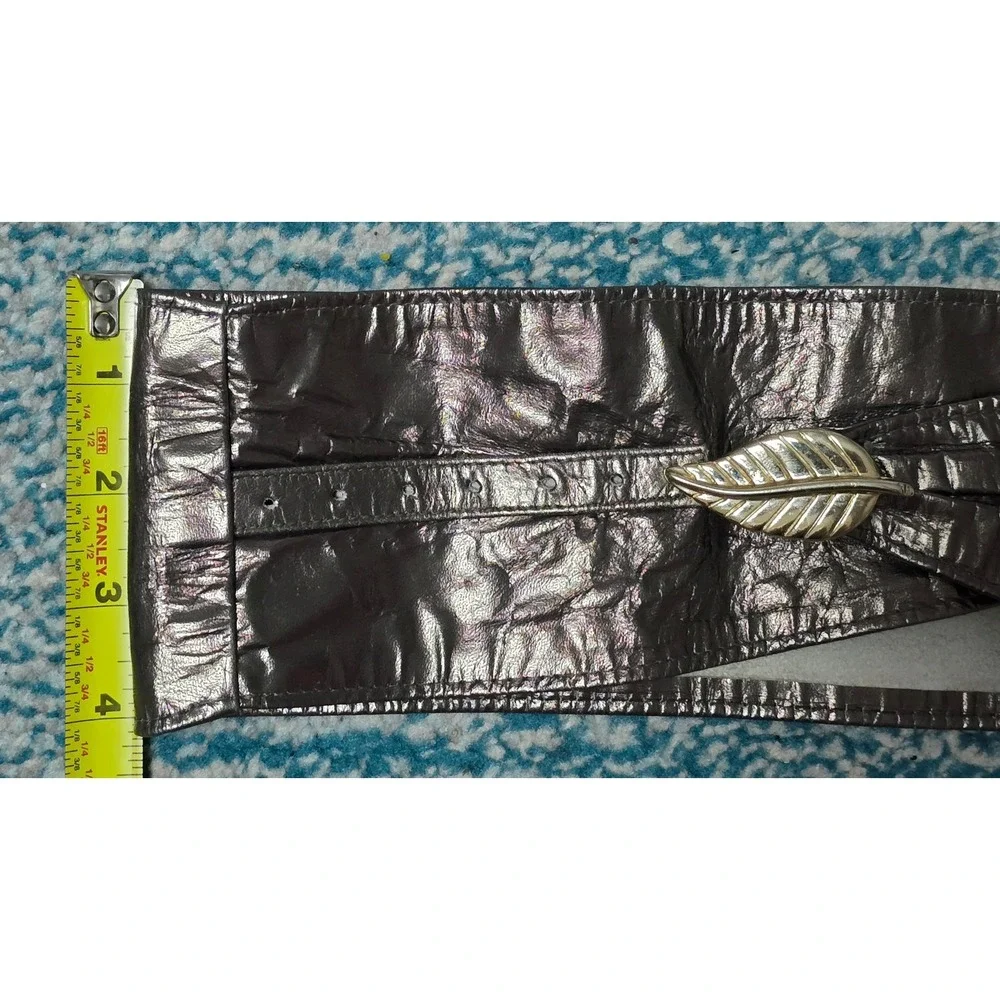 Metallic Silver Women's Adjustable Belt Gold Leaf Clasp‎ 36 Inches (T)